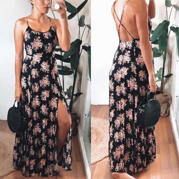 Forever 21 Dresses & Skirts - Like new ✨ Floral Maxi Dress